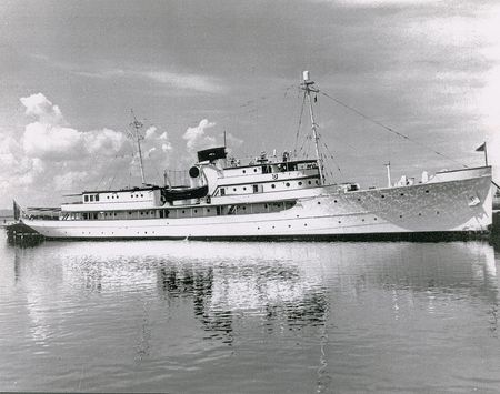 Lot #61 Dwight D. Eisenhower USS Williamsburg Guest Logbook: Guest book from the presidential yacht USS Williamsburgâ??including presidents, foreign dignitaries, and military figures - Image 9