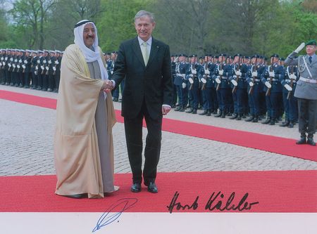 Lot #261 Emir Sabah IV of Kuwait Signed Photograph - Image 1