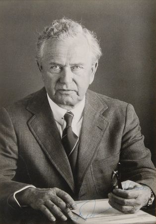 Lot #287 Ferdinand Porsche, Jr Signed Photograph - Image 1