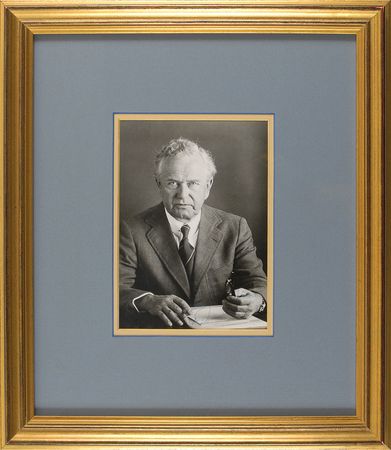Lot #287 Ferdinand Porsche, Jr Signed Photograph - Image 2