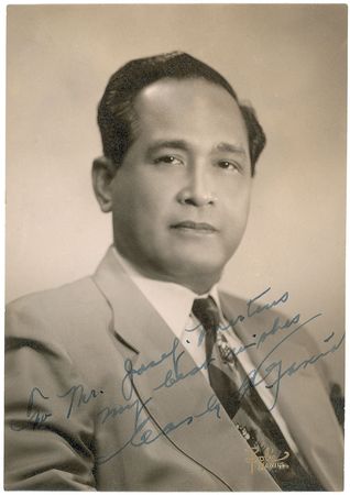 Lot #154 Filipino Leaders Group Lot Signed Photographs - Image 1