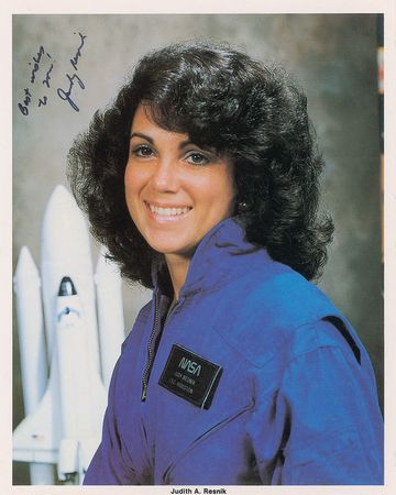 Lot #421 Challenger: Resnik and Scobee Signed Photographs - Image 1