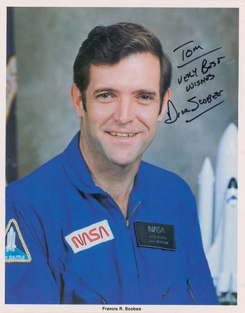 Lot #421 Challenger: Resnik and Scobee Signed Photographs - Image 2