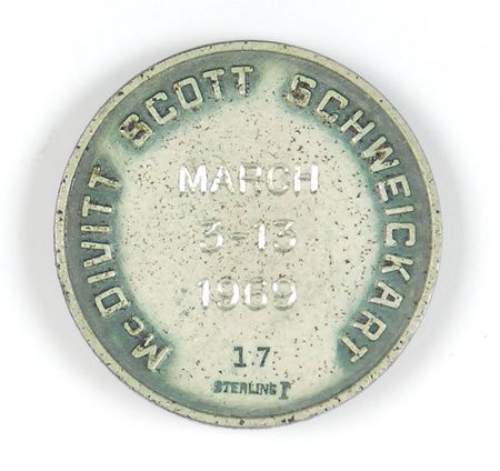 Lot #397 Apollo 9: Apollo 9 Robbins medal from a moonwalker?s personal collection - Image 2