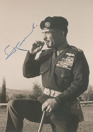 Lot #264 King Hussein of Jordan Signed Photograph and Card - Image 1