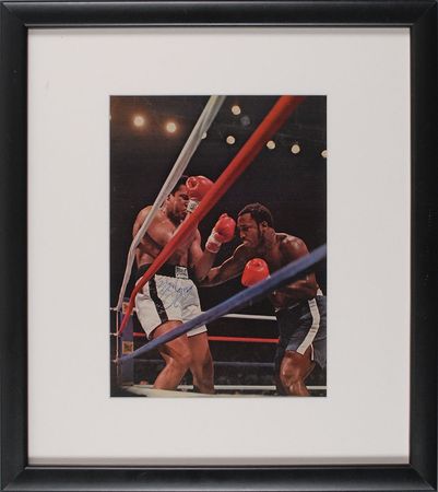 Lot #847 Muhammad Ali Signed Photograph - Image 2