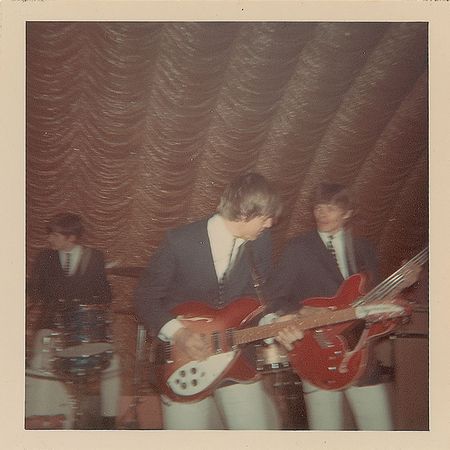 Lot #686 The Gentrys Album and Signatures - Image 5