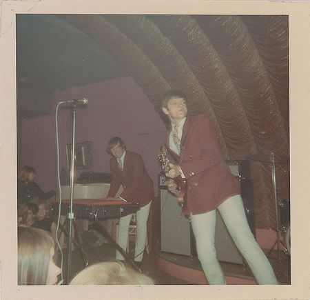 Lot #686 The Gentrys Album and Signatures - Image 8