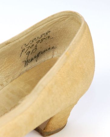 Lot #2043 Jacqueline Kennedy’s Delman Linen Shoes - Image 4