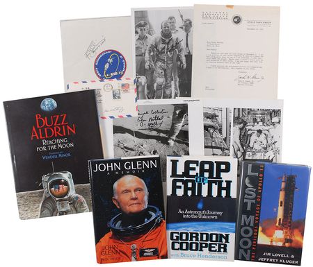 Lot #554 Astronauts Group Lot - Image 1
