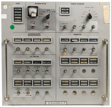 Lot #475 Apollo SI-B Panel Control Panel - Image 1