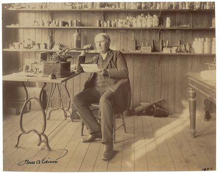Lot #177 Thomas Edison: The inventor in his lab - Image 1