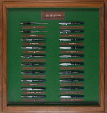 Lot #85 Lyndon B. Johnson: Fifty commemorative pens used during the signing of the Civil Rights Act of 1964, War on Poverty, and Medicare - Image 2