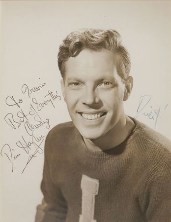 Lot #3086  Collection of Four Actors Signed Photographs - Image 5