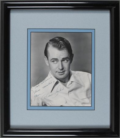 Lot #3086  Collection of Four Actors Signed Photographs - Image 8