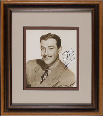 Lot #3087  Collection of Four Actors Signed Photographs - Image 4