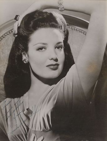 Lot #3089  Collection of Three Actresses Signed Photographs - Image 5