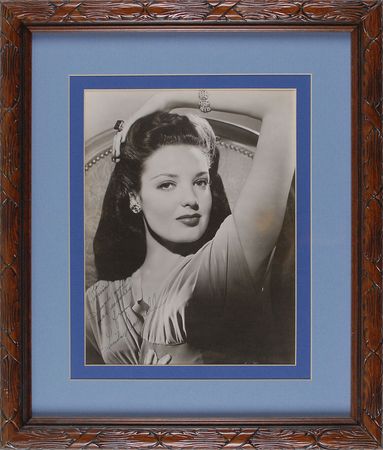 Lot #3089  Collection of Three Actresses Signed Photographs - Image 6