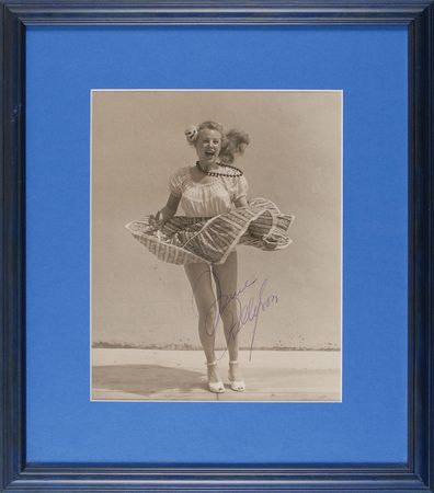 Lot #3092  Collection of Four Actors and Actresses Signed Photographs - Image 8