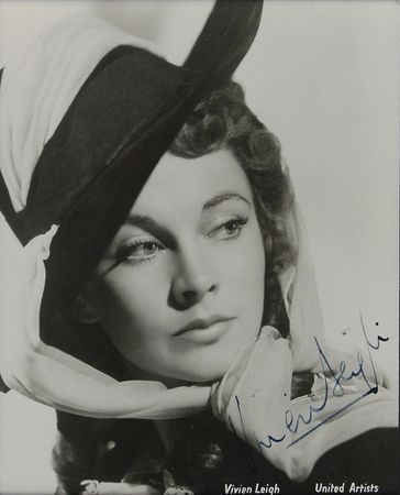 Lot #3167 Vivien Leigh Signed Photograph - Image 1