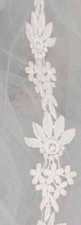 Lot #3185 Natalie Wood’s Veil from Brainstorm - Image 2