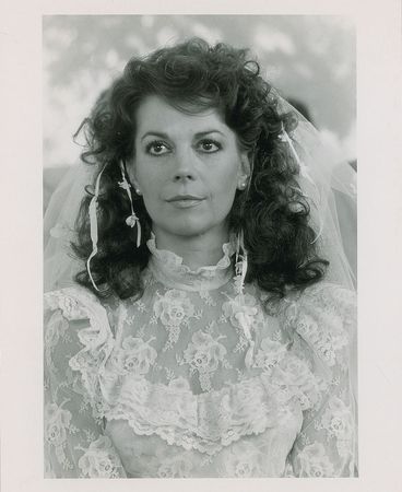 Lot #3185 Natalie Wood’s Veil from Brainstorm - Image 4