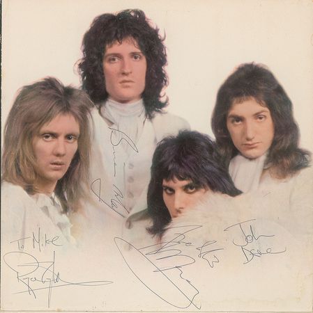 Lot #813 Queen: Scarce fully signed Queen II - Image 1