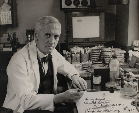 Lot #164 Alexander Fleming: Rare signed laboratory photograph, a bottle of penicillin on his desk - Image 2
