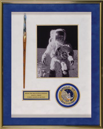 Lot #202 Alan Bean’s Signed and Used Paint Brush - Image 1