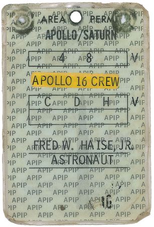 Lot #284 Fred Haise?s Apollo 16 Badge - Image 1