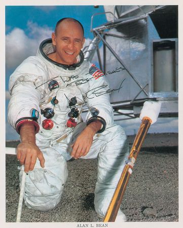 Lot #92 Complete Set of Moonwalker Signed Photographs - Image 6