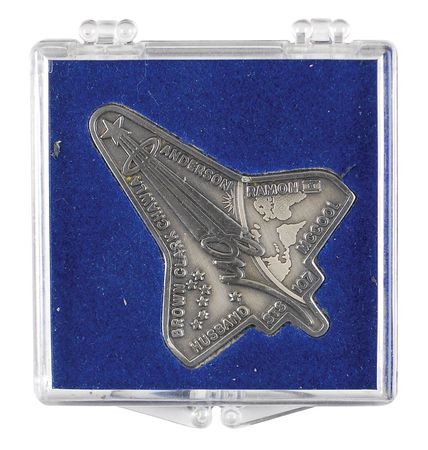 Lot #341 Columbia STS-107 Robbins Medal - Image 4