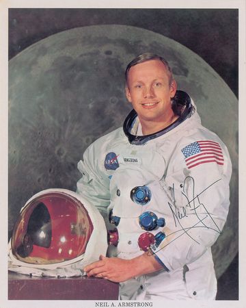 Lot #447 Apollo 11: Choice set of uninscribed Apollo 11 white space suit lithographs - Image 1