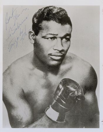 Lot #983 Sugar Ray Robinson Signed Photograph - Image 1