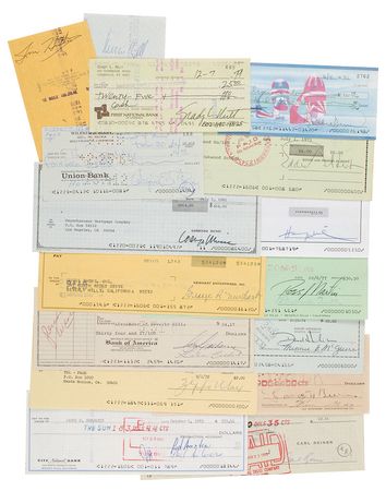Lot #870 Entertainers - Image 1