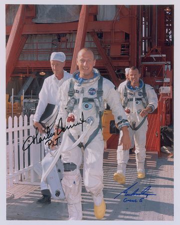 Lot #467 Gemini 5 Signed Photograph - Image 2