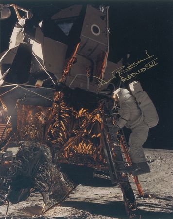 Lot #487 Apollo 12 Signed Photographs - Image 2