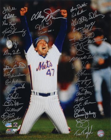 Lot #1016 NY Mets: 1986 Signed Photograph - Image 1