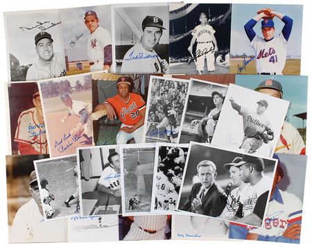 Lot #991 Baseball Hall of Famers Signed Photographs - Image 1