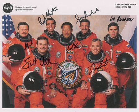 Lot #531 Space Shuttle Crews Signed Photographs - Image 2