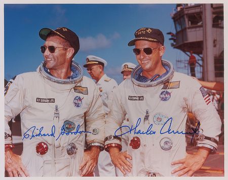 Lot #469 Gemini 11 Signed Photograph - Image 3