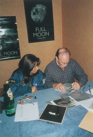 Lot #516 Edgar Mitchell Signed Photographs - Image 4