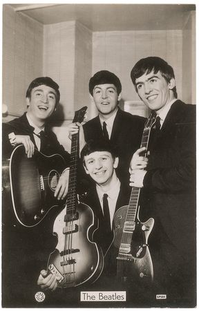 Lot #792 Beatles: Wonderful fully signed 1963 Star Pics uninscribed photo - Image 2