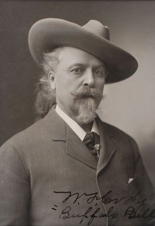 Lot #143 William F. ‘Buffalo Bill’ Cody Signed Photograph - Image 2