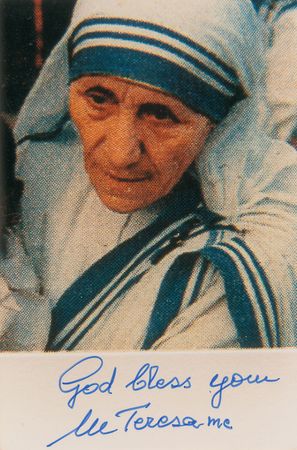Lot #324 Mother Teresa Signed Photograph - Image 2