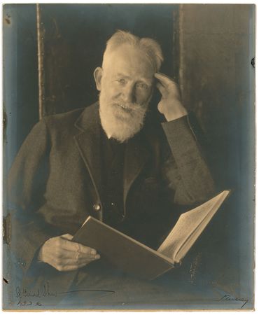 Lot #663 George Bernard Shaw: Exceptional portrait of the Nobel Prize winner from Muray’s 1926 tour of Europe - Image 1