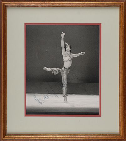 Lot #940 Rudolph Nureyev Signed Photograph - Image 1