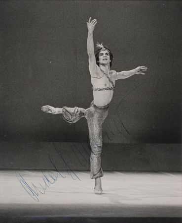 Lot #940 Rudolph Nureyev Signed Photograph - Image 2