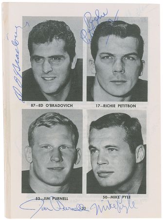 Lot #965 Chicago Bears: Fabulous 1960s yearbook featuring Halas, Butkus, Sayers, and the rare Piccolo - Image 3