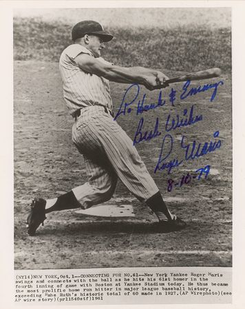 Lot #1014 Roger Maris Signed Photograph - Image 1